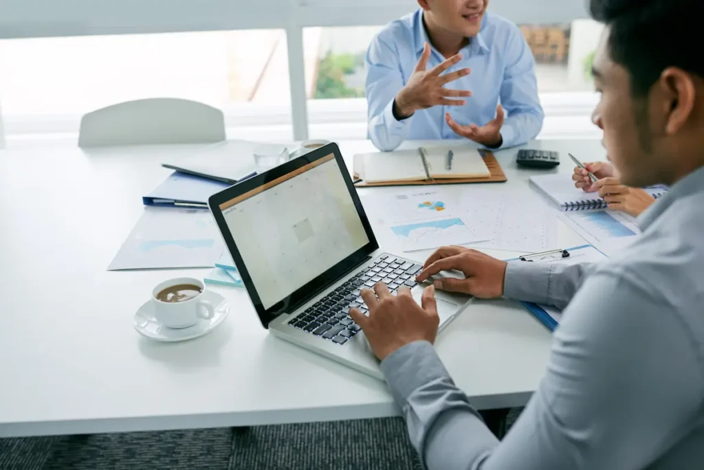 What Is IT Vendor Management and How to Get It Right? 1 it vendor management best practices