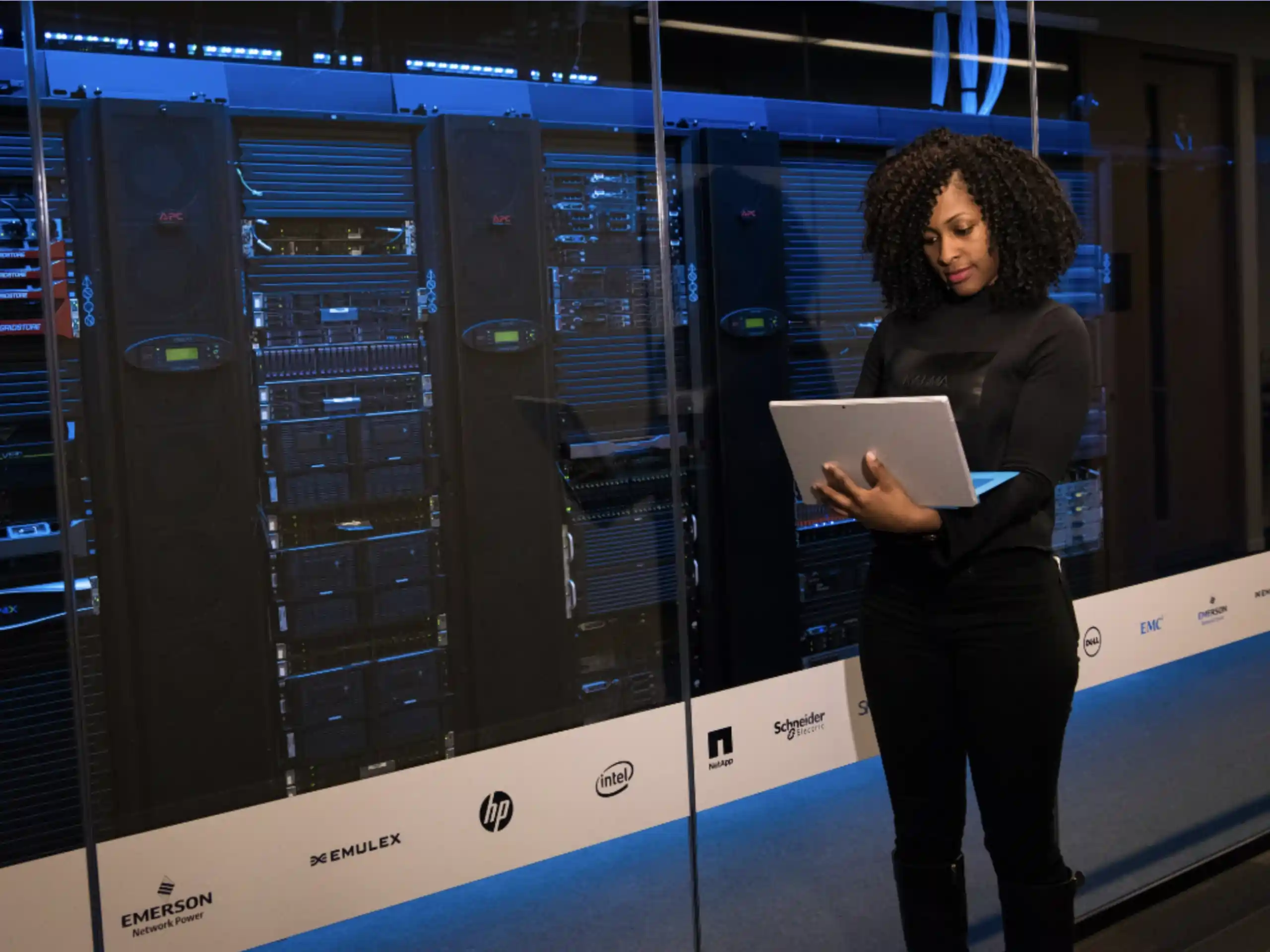 Humans, AI, and the Future of Cybersecurity: Why Businesses Need Both 2 Humans, AI, and the Future of Cybersecurity